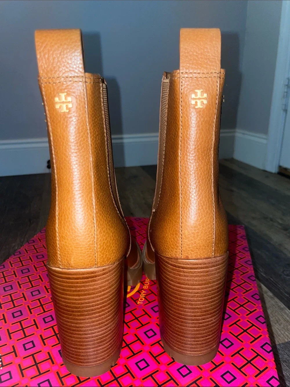 NWT Tory Burch Leather Carlson Lug Bootie in Toasted Caramel